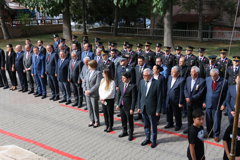 Cumhuriyetimizin 100. Yılı Dolayısıyla, Çelenk Sunumu Gerçekleştirildi.