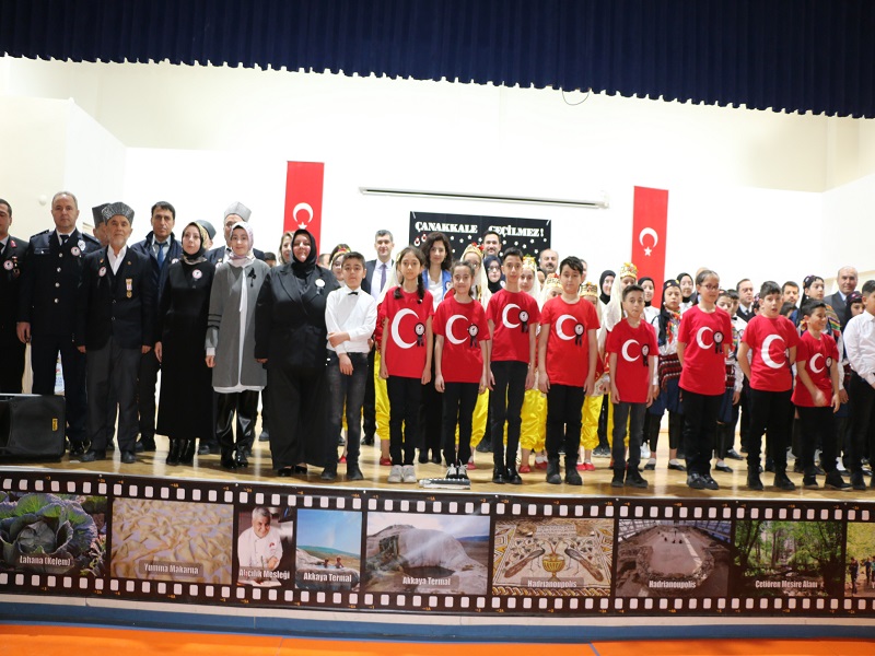  Çanakkale Şehitlerimiz Düzenlenen Etkinliklerle Anıldı.